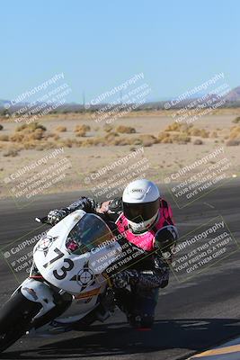 media/Jan-10-2025-CVMA Friday Practice (Fri) [[489e0da257]]/Group 4 and Trackday/Session 2 (Turn 4 Inside)/